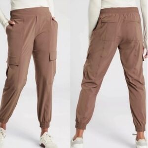 Athleta Chelsea Utility cargo joggers in Mineral Brown